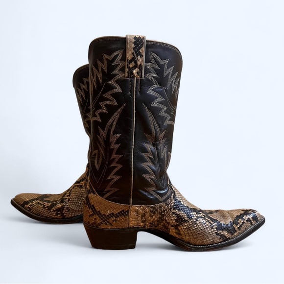 Justin Boots Brown and Tan Cowboy Boots - Picture 2 of 11